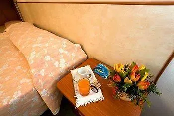 Hotel Sandra Gatteo a Mare 3*,